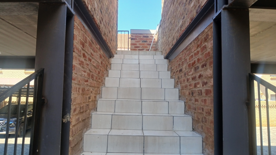 1 Bedroom Property for Sale in Bult West North West